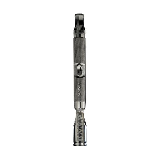 Vaporisateur DynaVap M7 XL couleur acier en acier inoxydable de qualité médicale, conçu pour la vaporisation portable d'herbes sèches, avec une prise ergonomique et une construction durable.