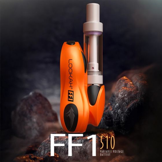 Batterie de vape Lookah FF1 510 thread orange vif avec cartouche claire sur fond volcanique sombre, texte de marque et modèle.