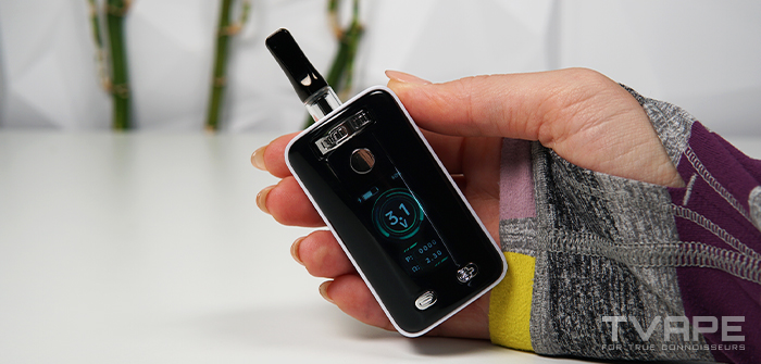 Yocan Uni 3.0 510 Thread Battery in the hand